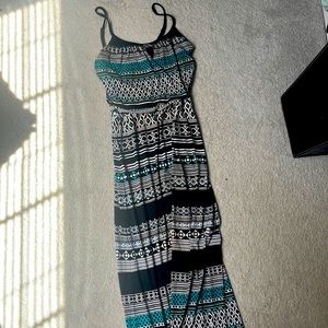 White House Black market size small tribal maxi dress